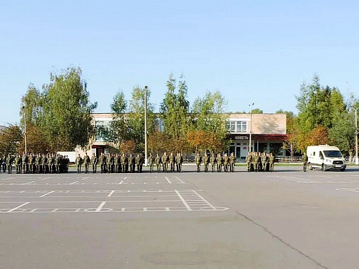 Тейковским ракетчикам подарили бронированный автомобиль